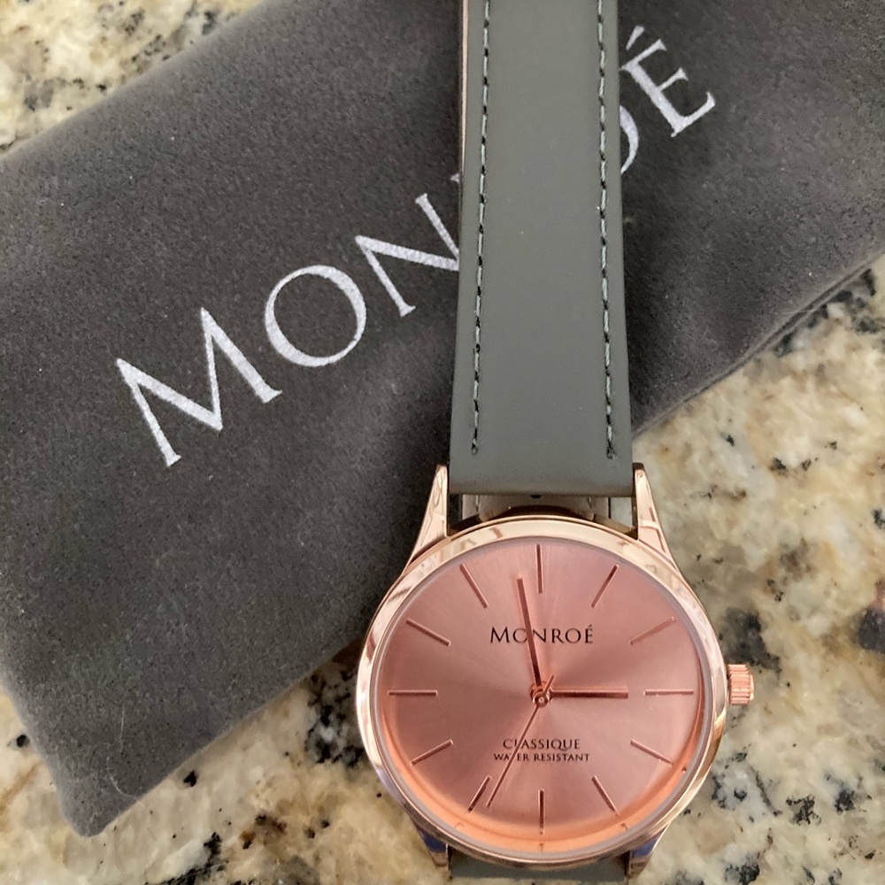 Monroe Classique in Sunburst Solerose Gray